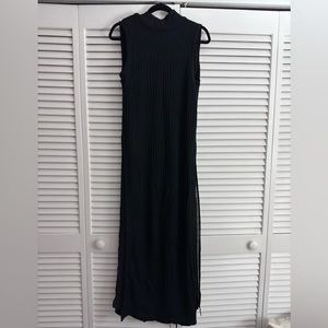 Bäcio Sweater Dress with slits on both sides